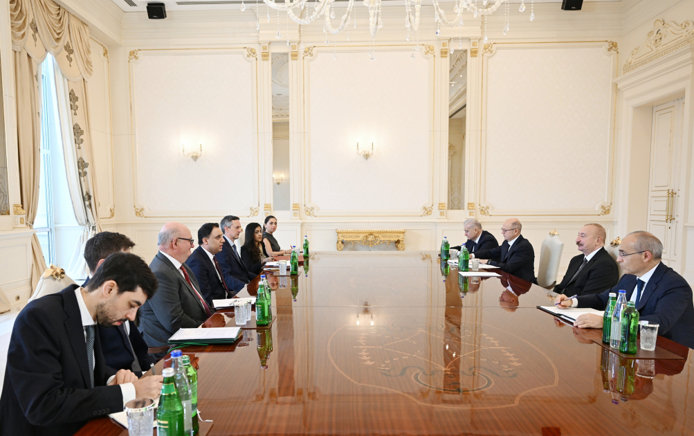 Prezident İlham Əliyev Böyük Britaniyanın ticarət üzrə dövlət nazirini qəbul edib (FOTO)