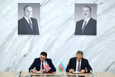 Azərbaycan və Böyük Britaniya nəqliyyat və rəqəmsal inkişaf üzrə Yol Xəritəsi imzalayıb (FOTO)