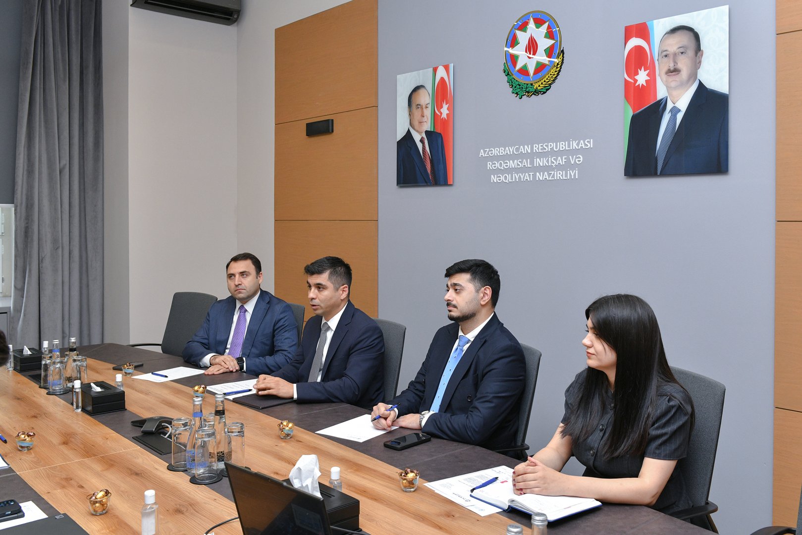 RİNN-də Dünya Bankı Qrupunun nümayəndəsi ilə görüş keçirilib (FOTO)