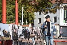 Azərbaycanın mina problemi Çexiya küçələrində sərgiləndi (FOTO)
