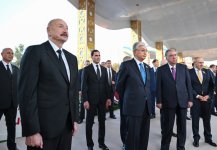 Prezident İlham Əliyev MDB Ölkələrinin Milli Kulinariya Festivalı ilə tanış olub, rəsmi qəbulda iştirak edib (FOTO)