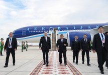 Prezident İlham Əliyev Türkmənistana işgüzar səfərə gəlib (FOTO)