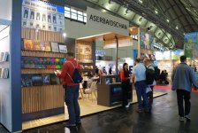 Azərbaycan nəşriyyatları Frankfurt Kitab Sərgisində xarici nəşriyyatlarla işgüzar görüşlər keçirib (FOTO)