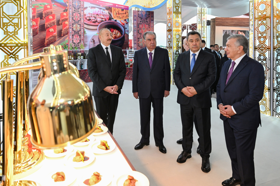 Prezident İlham Əliyev MDB Ölkələrinin Milli Kulinariya Festivalı ilə tanış olub, rəsmi qəbulda iştirak edib (FOTO)