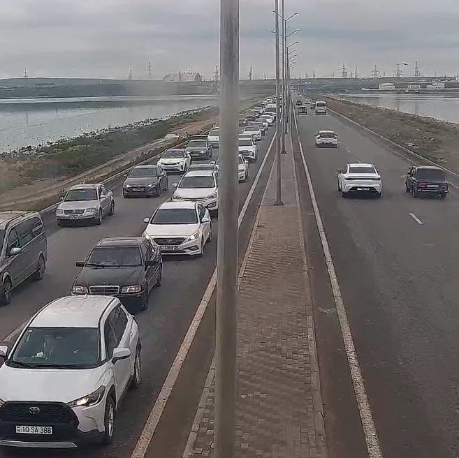DİQQƏT: Bu yollarda tıxac var - SİYAHI (FOTO)