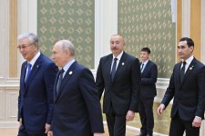 Prezident İlham Əliyev Türkmənbaşı şəhərində Xəzər Ekoloji Sammitinin geniş tərkibdə iclasında iştirak edib (FOTO)
