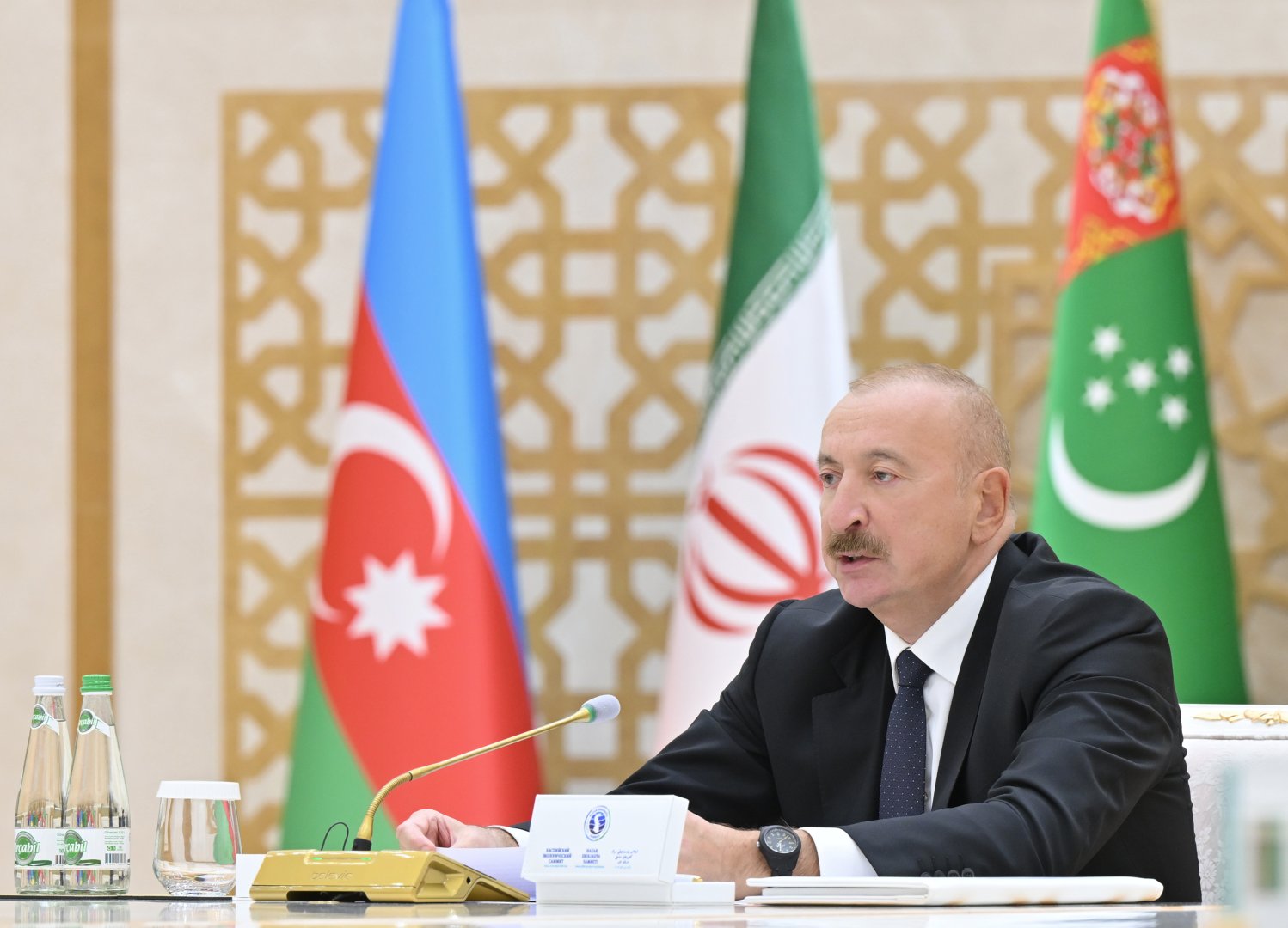 Prezident İlham Əliyev Türkmənbaşı şəhərində Xəzər Ekoloji Sammitinin geniş tərkibdə iclasında iştirak edib (FOTO)