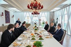 Prezident İlham Əliyev və Rusiyanın Çeçenistan Respublikasının başçısı birgə nahar ediblər (FOTO)