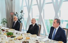 Prezident İlham Əliyev və Rusiyanın Çeçenistan Respublikasının başçısı birgə nahar ediblər (FOTO)