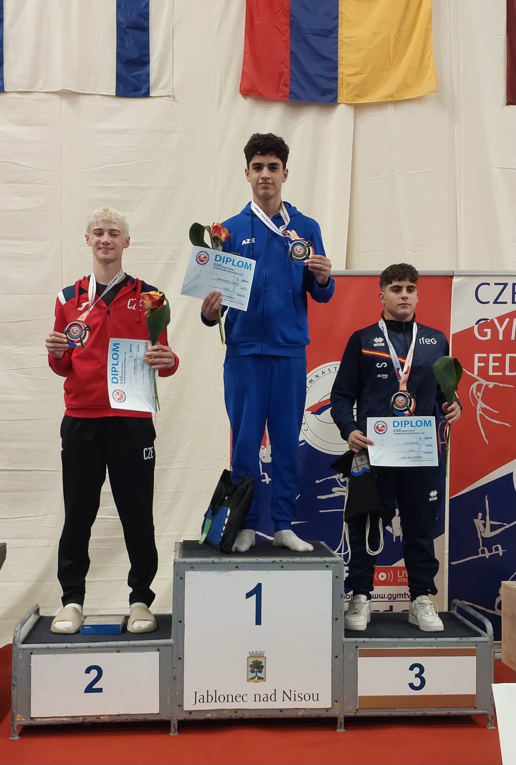 Gimnastlarımız beynəlxalq turnirdə üç qızıl və bir gümüş medal qazanıblar (FOTO)