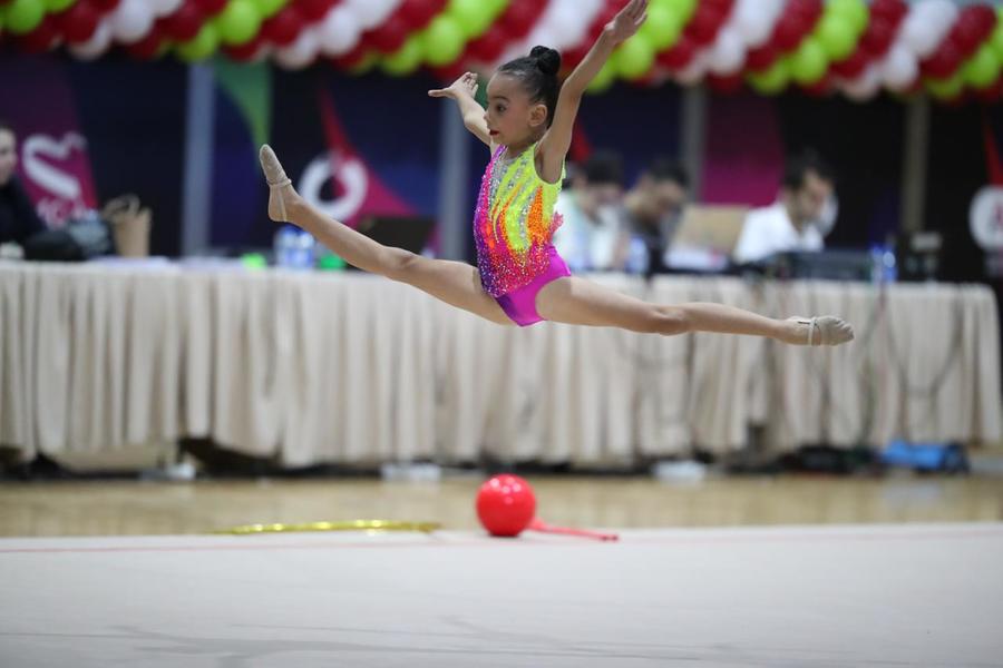 Qazaxda gimnastika üzrə “Grace of Nature” turniri start götürüb (FOTO)