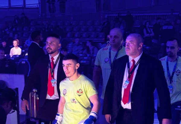 Soydaşımız peşəkar rinqdə növbəti qələbəsini qazanıb (FOTO)