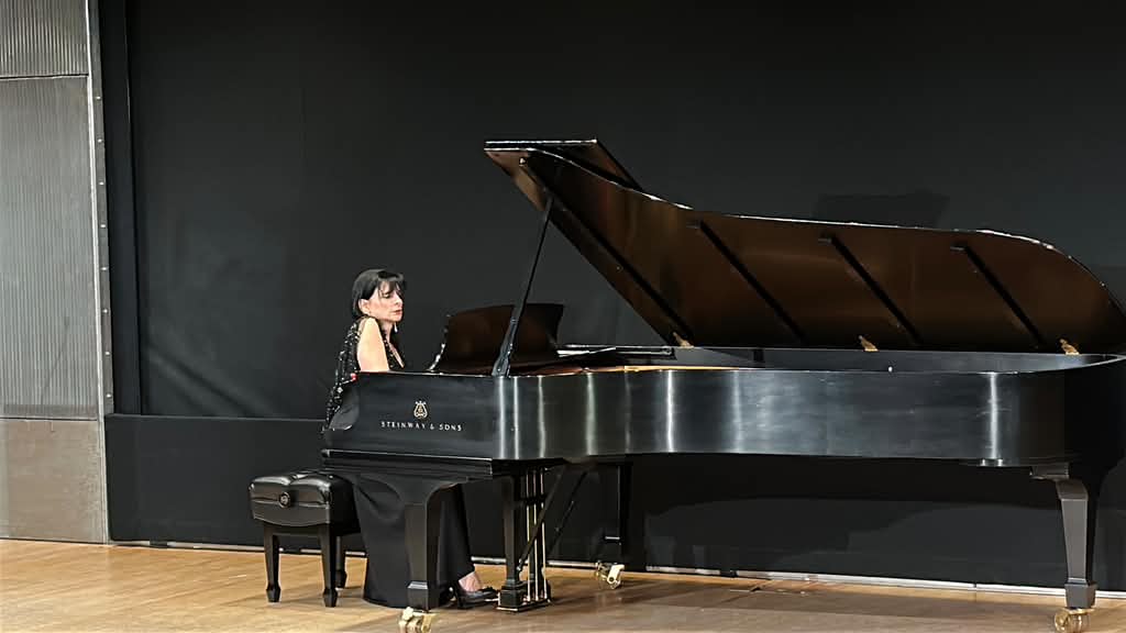 Nyu Yorkun məşhur Linkoln Mərkəzində Azərbaycan musiqisi səslənib (FOTO)