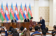 Azərbaycan-Kamboca sənədləri mübadilə olunub (FOTO) (YENİLƏNİB)