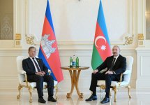 Prezident İlham Əliyevin Kambocanın Baş naziri ilə məhdud tərkibdə görüşü olub (FOTO)