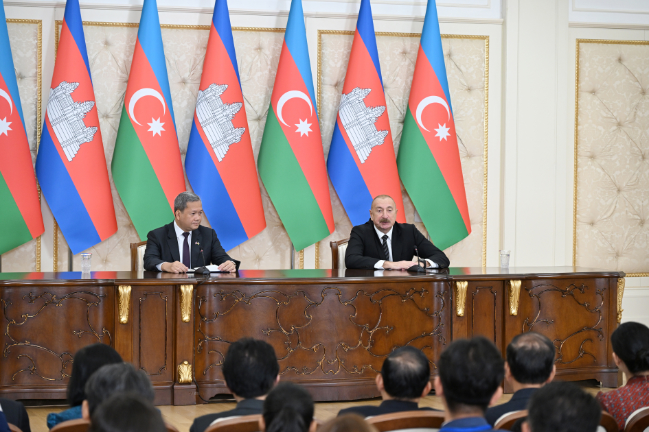 Prezident İlham Əliyev və Kambocanın Baş naziri mətbuata bəyanatlarla çıxış ediblər (FOTO)