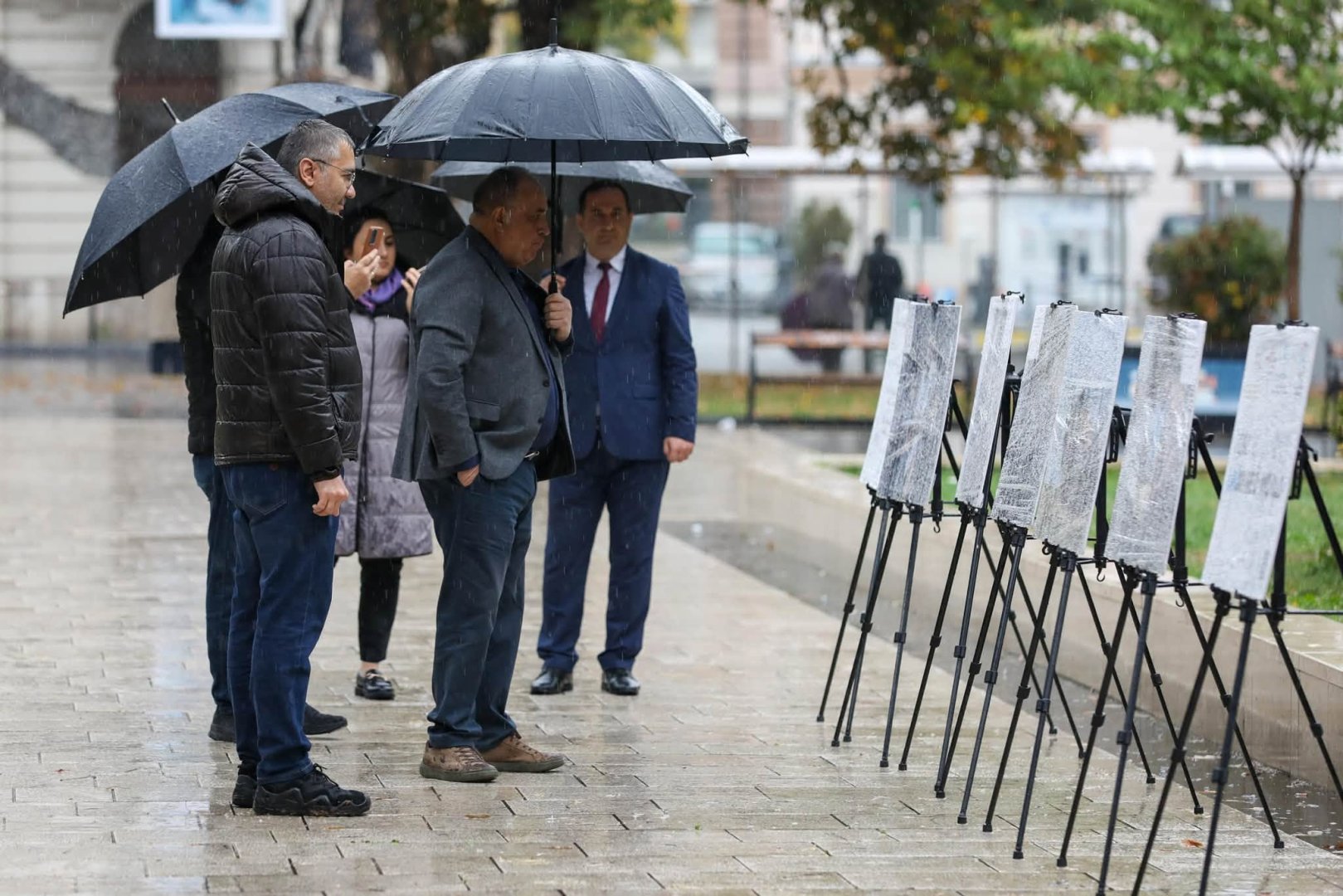 Sarayevoda mina qurbanlarına həsr olunmuş növbəti ekspozisiya keçirilib (FOTO)