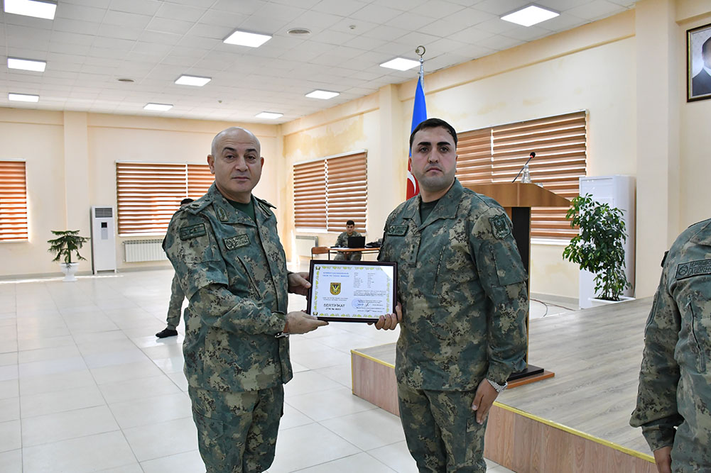 "Zabit heyətini təkmilləşdirmə kursu"nun növbəti buraxılış mərasimi keçirilib (FOTO)