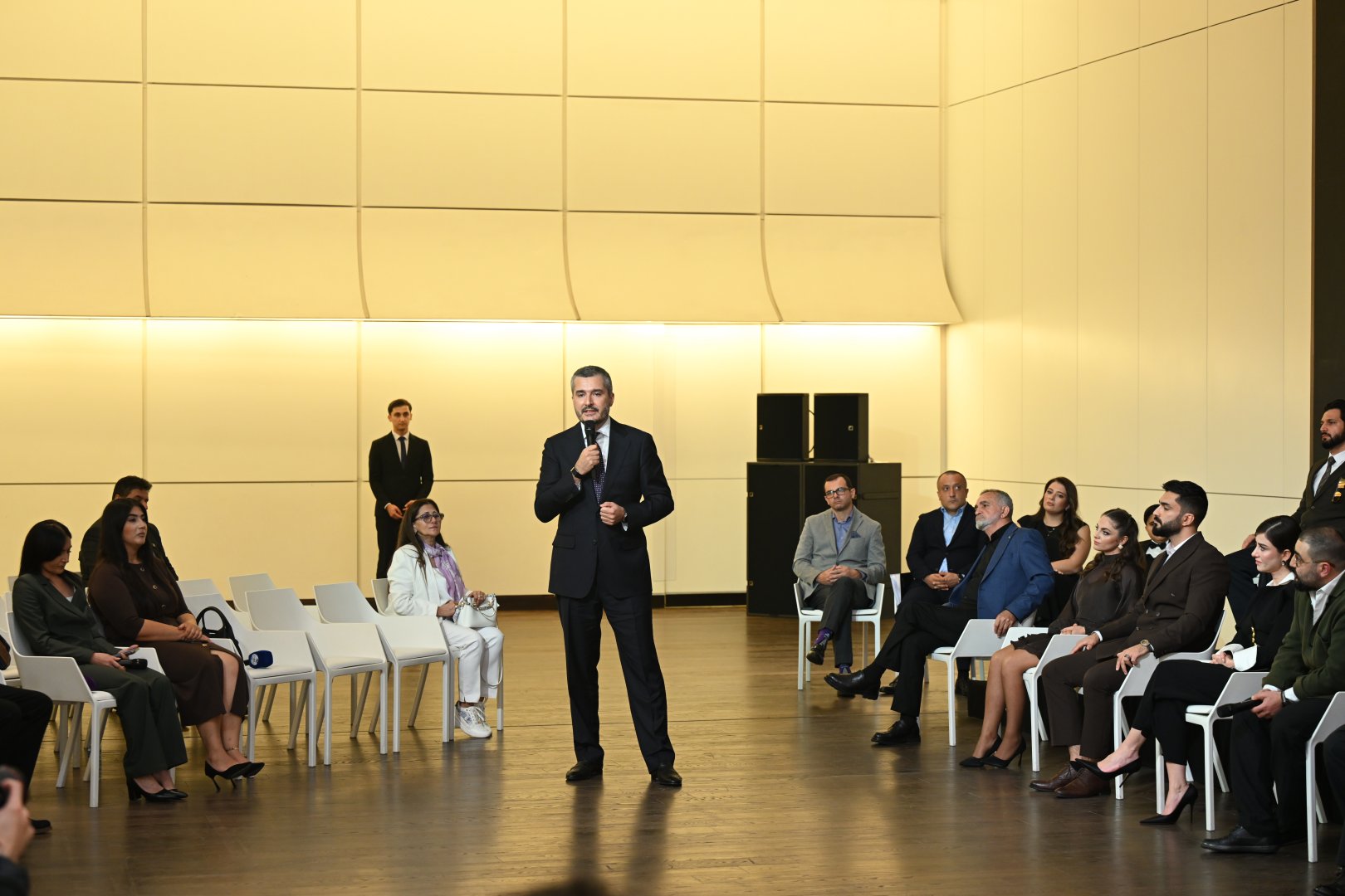"44" filminin yaradıcı heyətinin brifinqi keçirilib (FOTO/VİDEO)