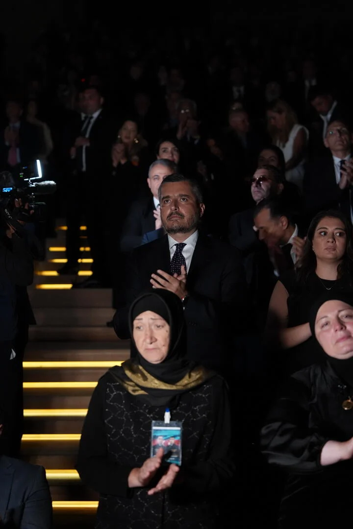 Heydər Əliyev Mərkəzində "44"ün premyerası keçirilib – göz yaşları, qürur və alqışlar (FOTOLAR)