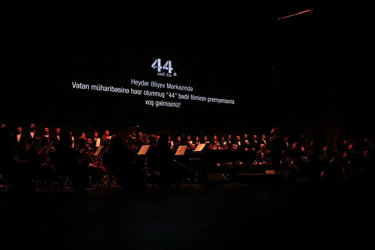 Heydər Əliyev Mərkəzində "44"ün premyerası keçirilib – göz yaşları, qürur və alqışlar (FOTOLAR)