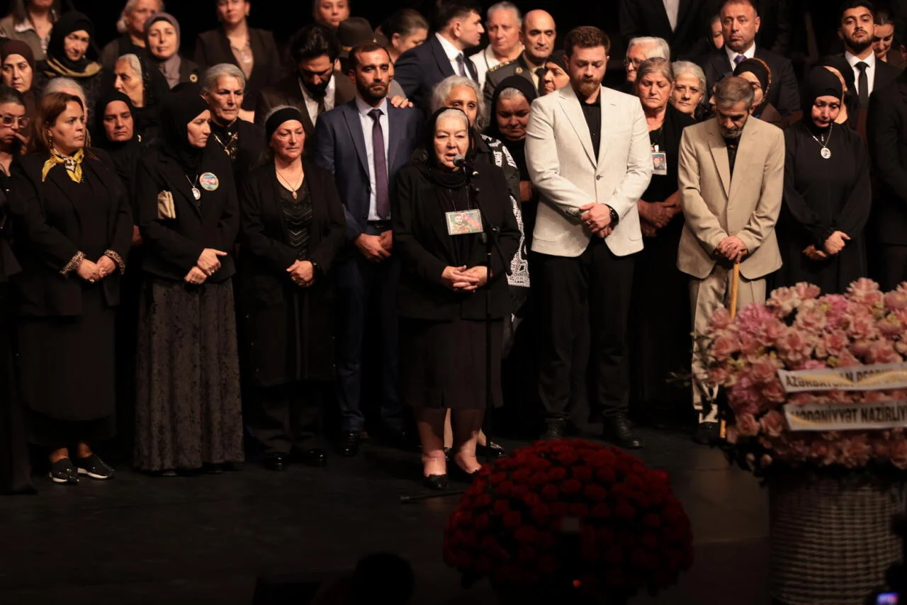 Heydər Əliyev Mərkəzində "44"ün premyerası keçirilib – göz yaşları, qürur və alqışlar (FOTOLAR)