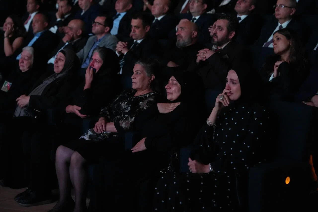 Heydər Əliyev Mərkəzində "44"ün premyerası keçirilib – göz yaşları, qürur və alqışlar (FOTOLAR)