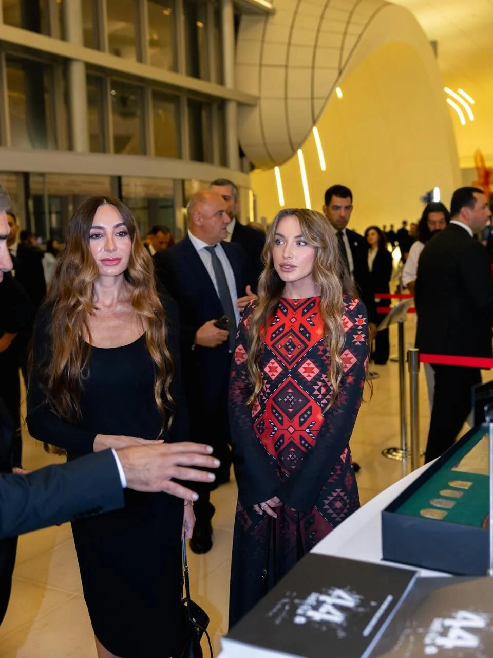 Alyona Əliyeva “44” filminin təqdimatından görüntülər paylaşıb (FOTO)