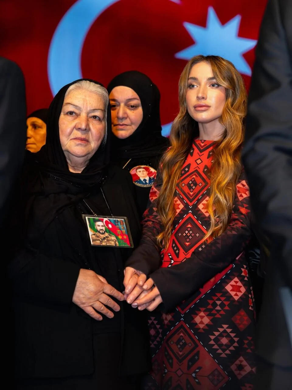 Alyona Əliyeva “44” filminin təqdimatından görüntülər paylaşıb (FOTO)