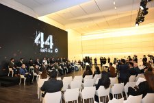 "44" filminin yaradıcı heyətinin brifinqi keçirilib (FOTO/VİDEO)