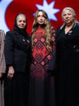 Alyona Əliyeva “44” filminin təqdimatından görüntülər paylaşıb (FOTO)