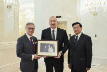 Prezident İlham Əliyevin adından Laos Prezidentinin şərəfinə rəsmi nahar verilib (FOTO)