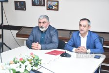 “Zərərli xarici təsirlərə və saxta xəbərlərə qarşı sayıqlığın artırılmasına dəstək” layihəsi çərçivəsində Azərbaycan Dillər Universitetinin tələbələri ilə görüş keçirilib (FOTO/VİDEO)