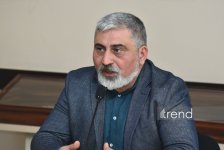 “Zərərli xarici təsirlərə və saxta xəbərlərə qarşı sayıqlığın artırılmasına dəstək” layihəsi çərçivəsində Azərbaycan Dillər Universitetinin tələbələri ilə görüş keçirilib (FOTO/VİDEO)