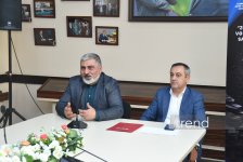 “Zərərli xarici təsirlərə və saxta xəbərlərə qarşı sayıqlığın artırılmasına dəstək” layihəsi çərçivəsində Azərbaycan Dillər Universitetinin tələbələri ilə görüş keçirilib (FOTO/VİDEO)