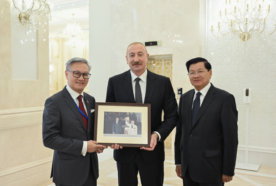 Prezident İlham Əliyevin adından Laos Prezidentinin şərəfinə rəsmi nahar verilib (FOTO)