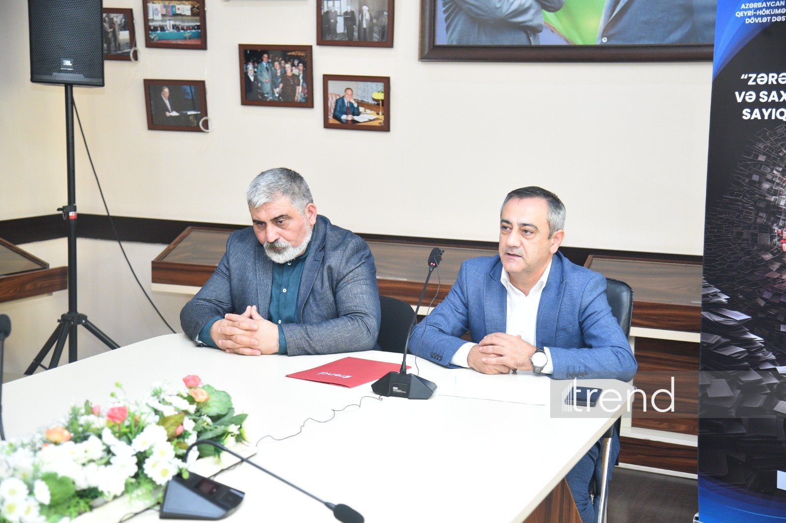 “Zərərli xarici təsirlərə və saxta xəbərlərə qarşı sayıqlığın artırılmasına dəstək” layihəsi çərçivəsində Azərbaycan Dillər Universitetinin tələbələri ilə görüş keçirilib (FOTO/VİDEO)