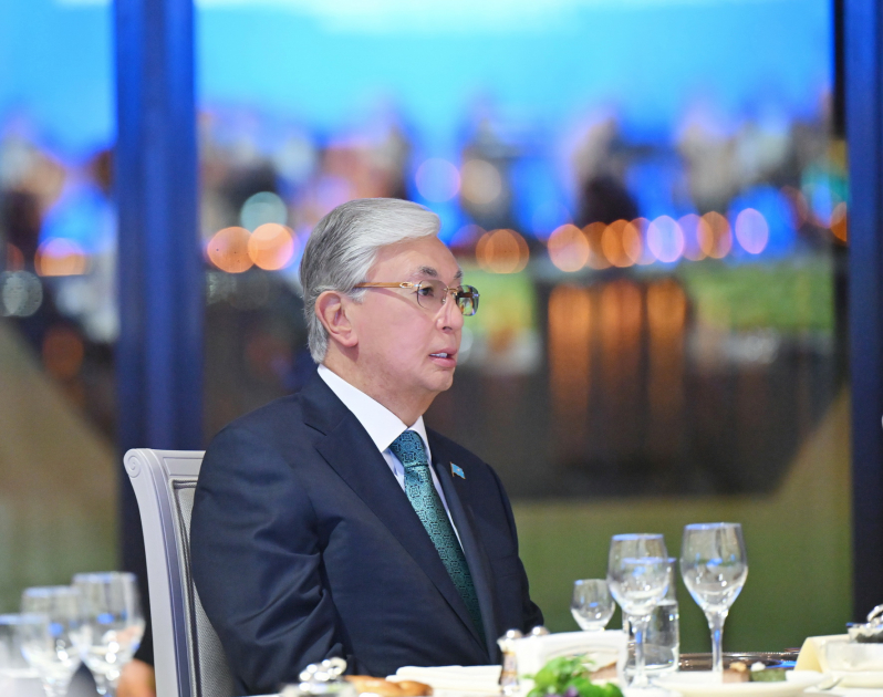Prezident İlham Əliyevin adından AQEM-in 7-ci Zirvə Görüşünün iştirakçılarının şərəfinə şam yeməyi verilib (FOTO/VİDEO)