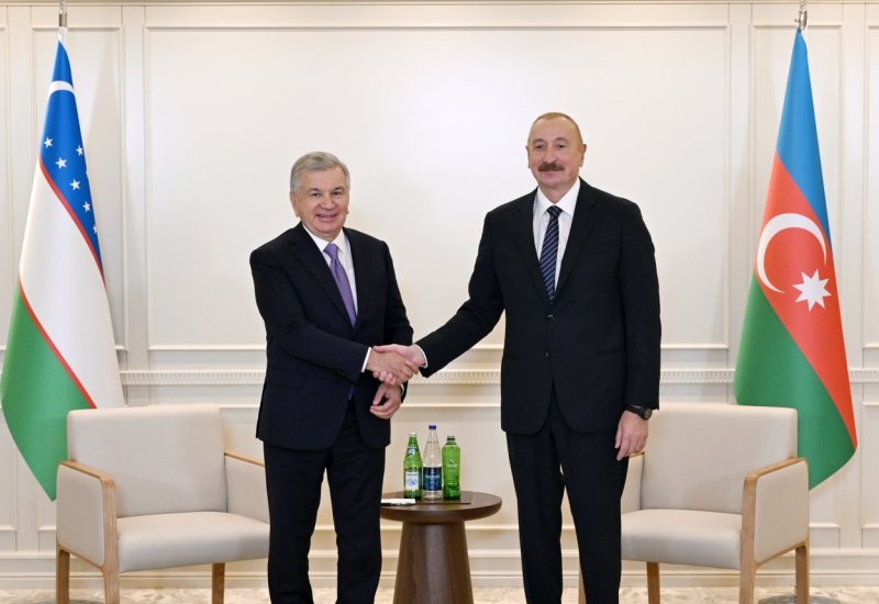 Prezident İlham Əliyev Özbəkistan Prezidenti ilə görüşüb (FOTO/VİDEO) (YENİLƏNİB)