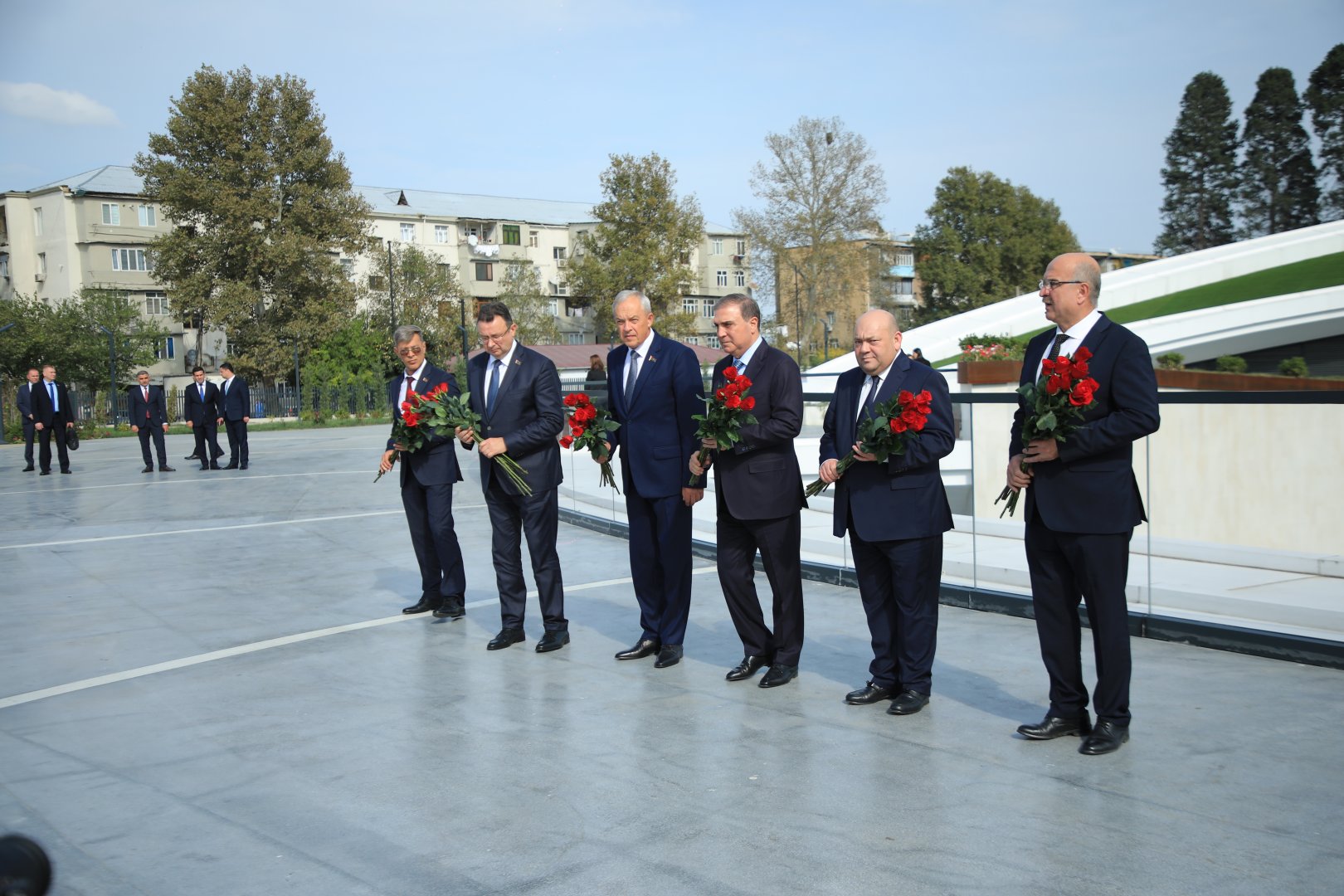 Belaruslu nümayəndələr Gəncə Avtomobil Zavodunda istehsal prosesi ilə tanış olublar (FOTO)
