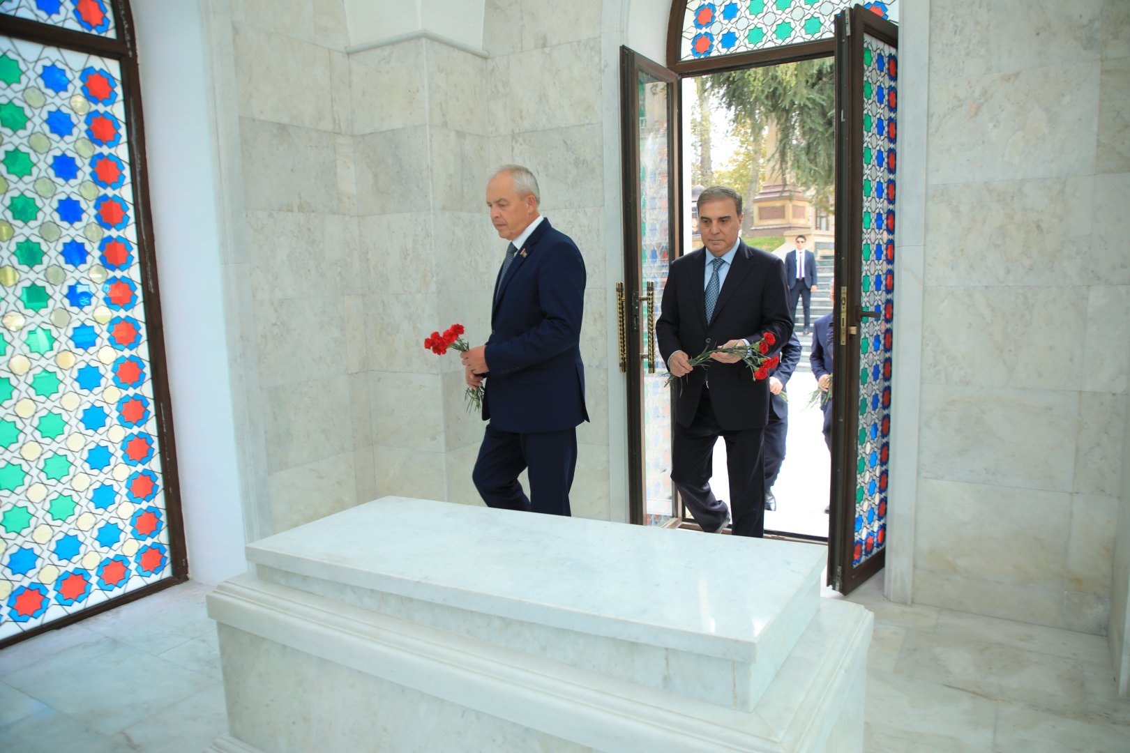 Belaruslu nümayəndələr Gəncə Avtomobil Zavodunda istehsal prosesi ilə tanış olublar (FOTO)