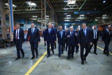 Belaruslu nümayəndələr Gəncə Avtomobil Zavodunda istehsal prosesi ilə tanış olublar (FOTO)