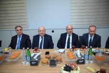 Belaruslu nümayəndələr Gəncə Avtomobil Zavodunda istehsal prosesi ilə tanış olublar (FOTO)