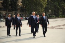 Belaruslu nümayəndələr Gəncə Avtomobil Zavodunda istehsal prosesi ilə tanış olublar (FOTO)