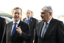 İsrail Prezidenti İsxak Hersoq Azərbaycana səfərə gəlib (FOTO)
