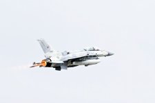 Azərbaycan və BƏƏ hərbçilərinin birgə taktiki-uçuş təlimi davam edir (FOTO/VİDEO)