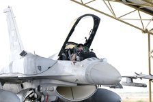 Azərbaycan və BƏƏ hərbçilərinin birgə taktiki-uçuş təlimi davam edir (FOTO/VİDEO)