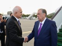Tacikistan Prezidenti Azərbaycana səfərə gəlib (FOTO)