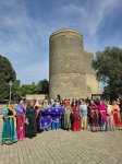 İçərişəhərdə rəngarəng "Kəlağayı" yürüşü start götürüb (FOTO)
