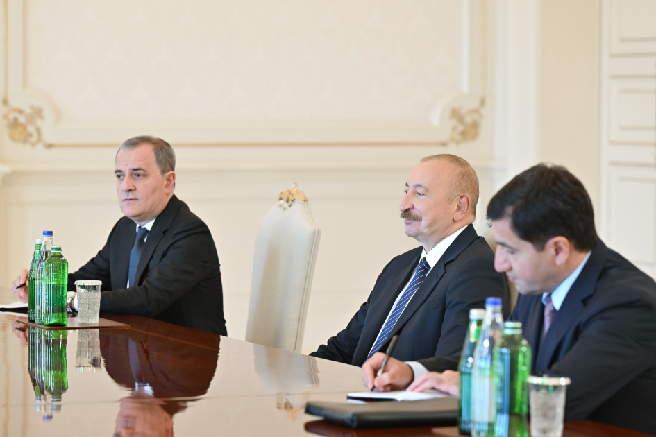 Prezident İlham Əliyev Şri-Lankanın xarici işlər, xarici məşğulluq və turizm nazirini qəbul edib (FOTO/VİDEO)